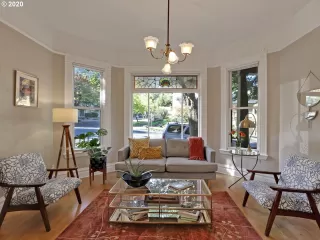 Photo #4: 20289805 Listing