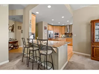 Photo #6: 20290210 Listing