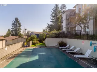 Photo #3: 20290266 Listing