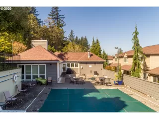 Photo #5: 20290266 Listing