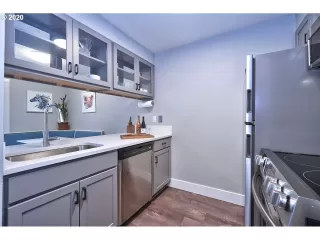 Photo #6: 20290570 Listing 