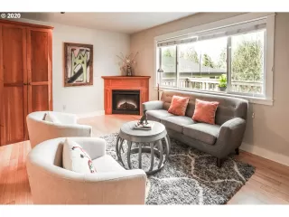 Photo #4: 20291852 Listing