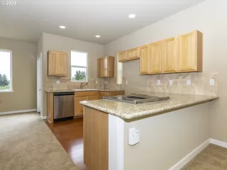 Photo #5: 20292142 Listing 