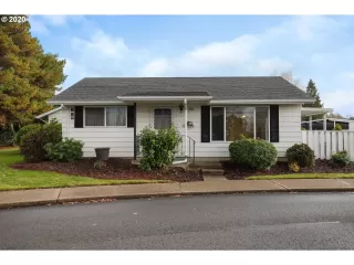 Photo #1: 20293394 Listing