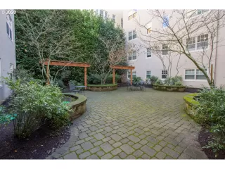 Photo #3: 20293737 Listing