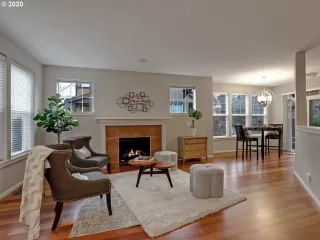 Photo #4: 20294339 Listing