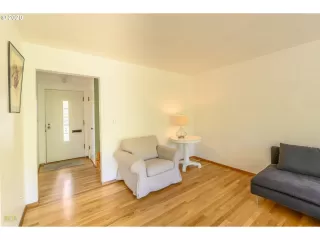 Photo #1: 20294831 Listing