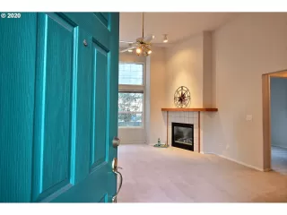 Photo #2: 20295418 Listing