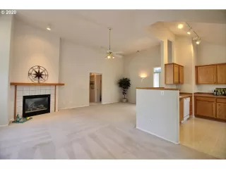 Photo #3: 20295418 Listing