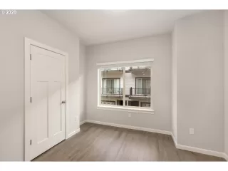 Photo #4: 20295625 Listing