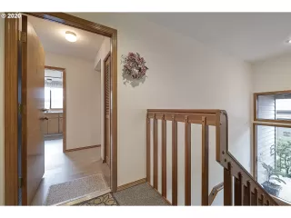 Photo #3: 20295772 Listing