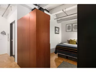 Photo #1: 20296248 Listing 