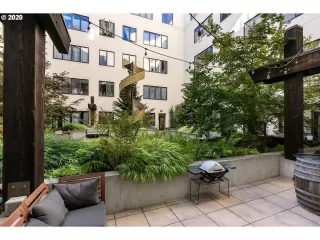 Photo #6: 20296248 Listing 