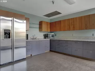 Photo #2: 20296834 Listing 