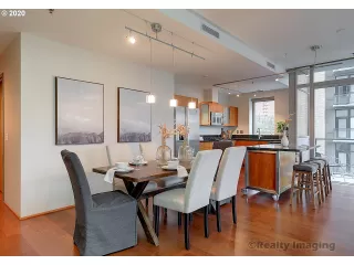 Photo #5: 20296834 Listing 