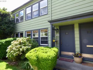 Photo #2: 20297329 Listing