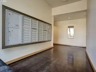 Photo #4: 20297338 Listing