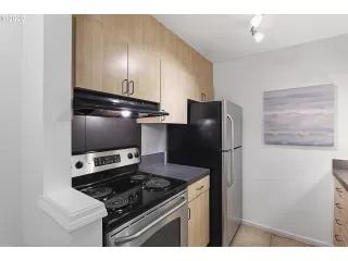 Photo #3: 20297572 Listing