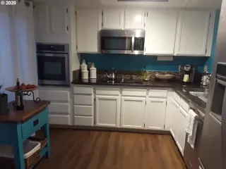 Photo #6: 20298710 Listing