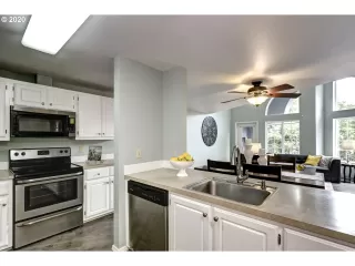 Photo #1: 20298897 Listing