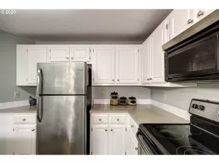 Photo #3: 20298897 Listing