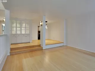 Photo #3: 20300170 Listing