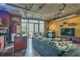 Photo #2: 20300940 Listing