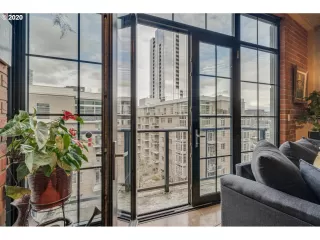 Photo #4: 20300940 Listing