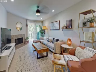 Photo #5: 20301143 Listing 