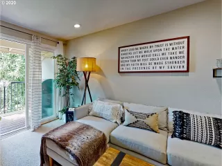 Photo #6: 20301143 Listing 