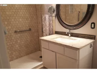 Photo #2: 20302468 Listing