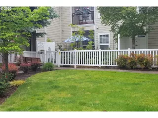 Photo #6: 20302468 Listing