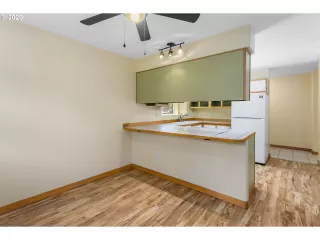 Photo #3: 20302660 Listing