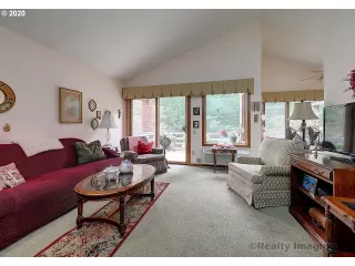 Photo #3: 20302932 Listing 