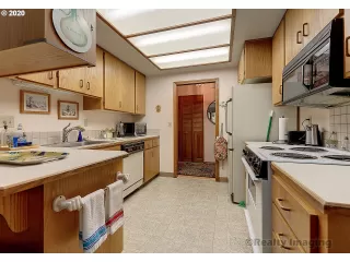 Photo #5: 20302932 Listing 