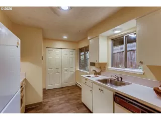 Photo #3: 20302998 Listing