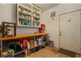 Photo #4: 20303294 Listing