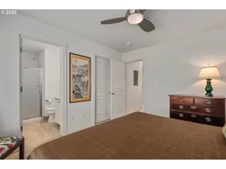 Photo #6: 20303294 Listing