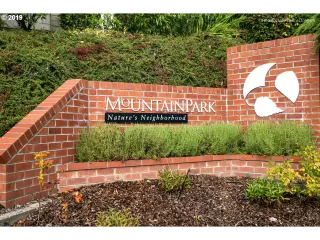 Photo #6: 20303761 Listing