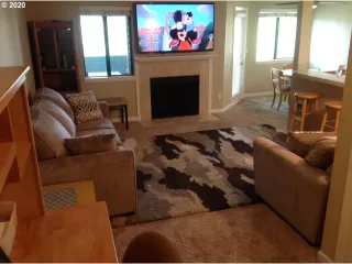 Photo #4: 20303848 Listing