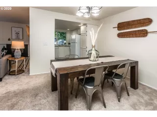 Photo #2: 20303984 Listing