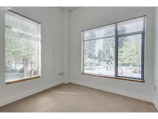 Photo #3: 20304435 Listing