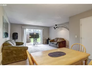 Photo #2: 20304969 Listing