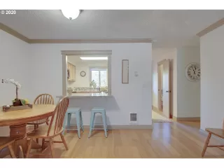 Photo #3: 20307789 Listing