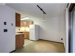 Photo #2: 20307915 Listing 