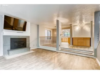 Photo #4: 20307937 Listing 