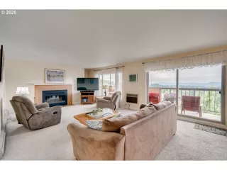 Photo #2: 20308702 Listing