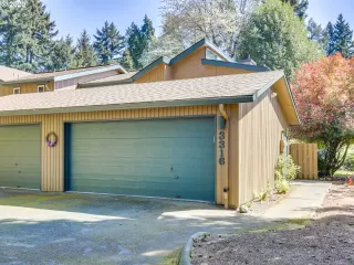 Photo #2: 20309161 Listing
