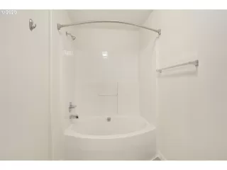 Photo #3: 20309294 Listing 