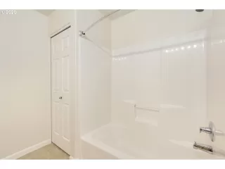Photo #6: 20309294 Listing 